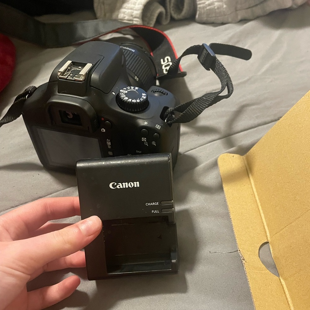 Canon EOS Rebel T100